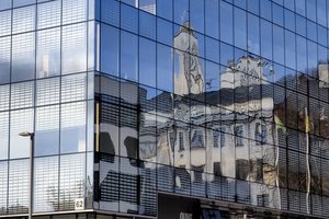 Meniškai vertinga ar socialiai atsakinga architektūra yra svarbesnė? 