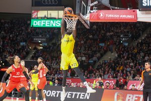 Dramatiškoje Vokiškoje dvikovoje ALBA parklupdė „Bayern“