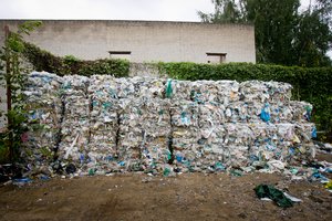 Pasaulinę atliekų perdirbimo dieną minint – 3 faktai apie plastiką, kurių nežinojote