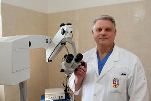 Žinomas profesorius zuja tarp operacijų ir aiškinasi, kodėl kaimo žmonių sveikata geresnė