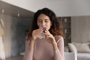 Vitaminas, kurio nauda atima žadą: mažina alkį, stiprina kaulus ir palaiko raumenų jėgą