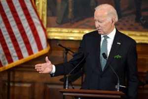 J. Bidenas ragina B. Netanyahu siekti „kompromiso“ dėl ginčytinos teismų reformos