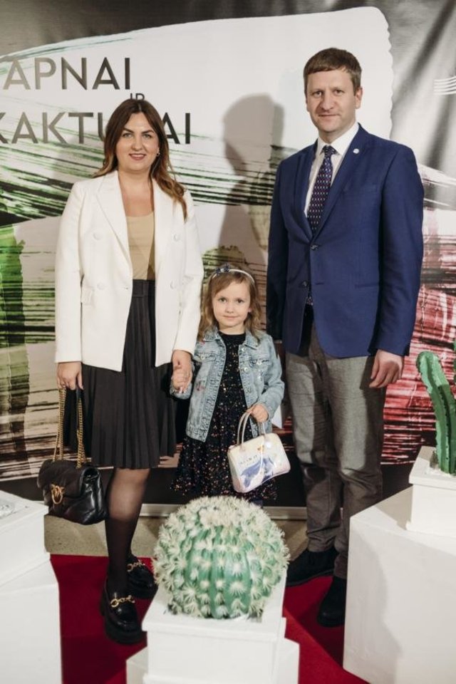  Kultūros ministras S.Kairys su šeima.<br> Prokadras.lt nuotr.