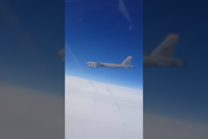 Rusijos žiniasklaida: virš Baltijos jūros – JAV bombonešių ir rusų naikintuvo akistata