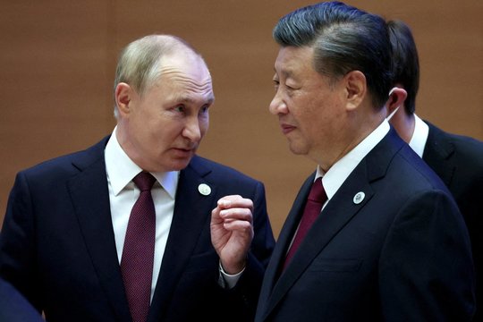 Xi Jinpingas pareiškė, kad teiks pirmenybę ryšiams su Rusija: vertina kaip strateginę partnerę