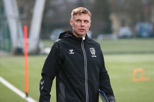 Galimybe įveikti serbus tikintis E. Jankauskas įgėlė Vilniui: „Būtų maloniau treniruotis tikrame stadione“