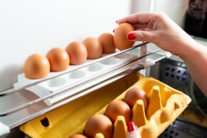 Kiaušinių nereikėtų laikyti šaldytuve – ekspertė paaiškino, kodėl