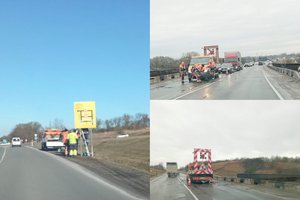 Jau pastatė kelio ženklus – dėl Kėdainių tilto griūties iki šiol pasiekti miestą buvo tikras galvosūkis