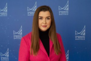 Ekonomikos ir inovacijų viceministrė prisipažino, kad susisiekimo ministerijoje įdarbinta jos pusseserė