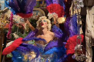 Lietuvoje – pasaulinė Drag šou sensacija: jokio glamūro, tik verbos ir pavasariška laisvė