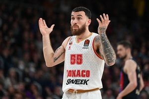 „Monaco“ atleido M. Jamesui už naktinius žygdarbius