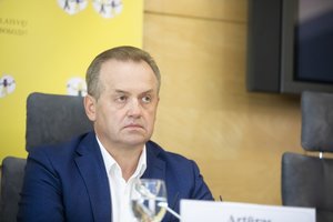 „Partija nėra alaus baras Kuršėnuose“: akimirką pas socialdemokratus pabuvusiam A. Skardžiui „darbiečiai“ grįžti neleis