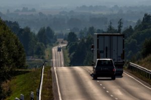Važinėjantys tarp Vilniaus ir Trakų turėtų suklusti – bus eismo ribojimų