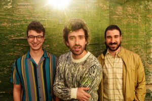 Roko grupės „Imagine Dragons“ koncertą Vilniuje pradės populiarus amerikiečių trio „AJR“