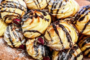 Lengvi lyg pūkas plikyti pyragėliai tirpsta burnoje: receptas, kuris nenuvils