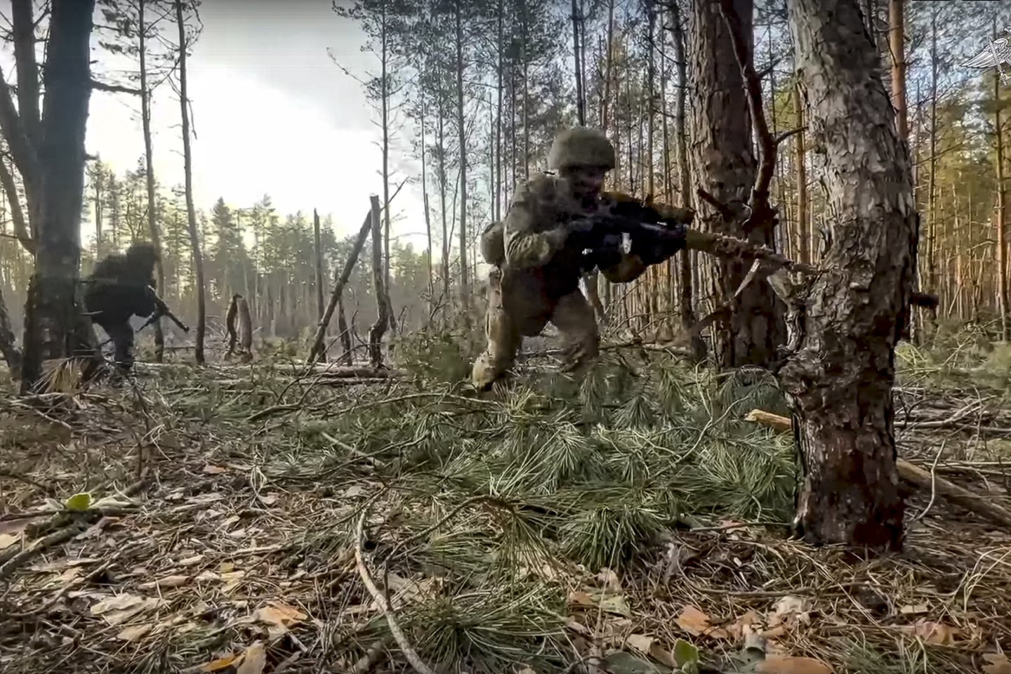 Rusijos kareiviai Ukrainoje.<br>AP/Scanpix nuotr.