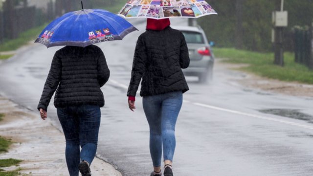 Savaitės pradžioje orų pokyčių nenumatoma: beveik visoje šalyje sulauksime negausių kritulių