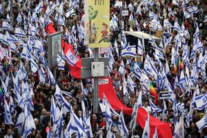 Izraelio ministro reikalavimas stabdyti teismų reformą sutiktas prieštaringai