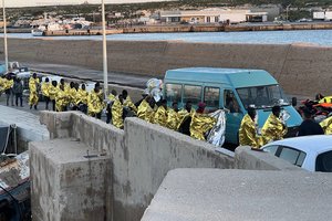 Savaitgalį į Italijos salą atvyko daugiau nei 3 tūkst. migrantų