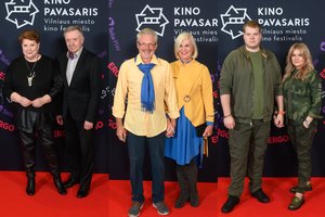 „Kino pavasario“ uždaryme – žinomi veidai: atvyko ir N. Narmontaitė su P. Kovu