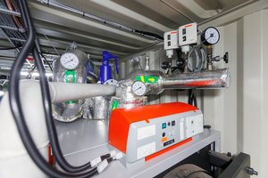 Į Ukrainą iškeliavo kauniečių dovana: gamino savo poreikiams, tačiau nutarė – karo siaubiamai šaliai padėti svarbiau