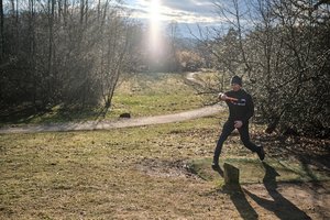 Lietuvos diskgolfo taurės starte Pūčkoriuose – dramos iki paskutinių krepšių