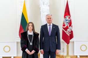 G. Nausėda priėmė vienuolikos teisėjų priesaikas
