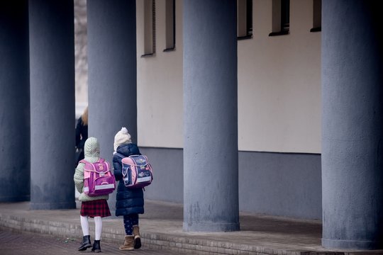 Ugdymo ekspertas pataria tėvams, kaip tinkamai pasirinkti mokyklą savo vaikui