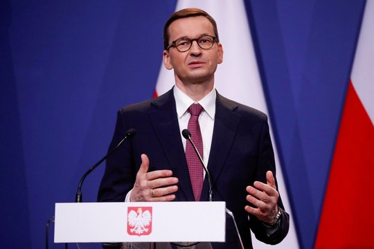 Lenkijos premjeras pareiškė, kad Minskas sulauks naujų sankcijų: dar labiau mažins pralaidumą žmonėms