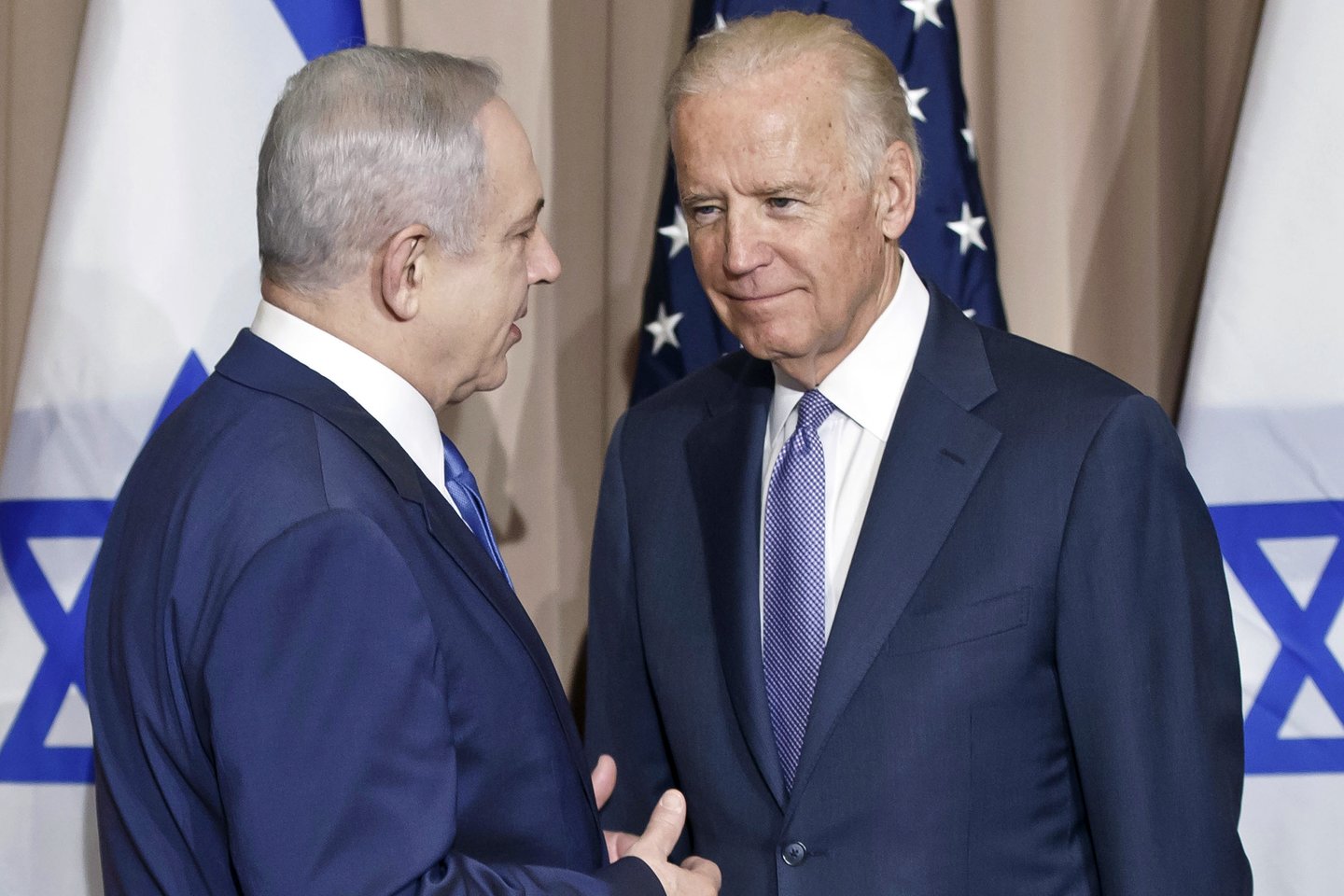 JAV prezidentas Joe Bidenas sumažino perspektyvą, kad Izraelio ministras pirmininkas Benjaminas Netanyahu atvyks vizito į Vašingtoną.<br>AP/Scanpix nuotr.