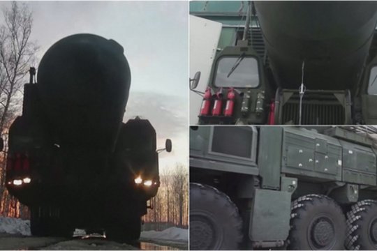 Rusijos karinių pratybų vaizdai: išbandomą balistinių raketų sistemą V. Putinas vadina nenugalimu ginklu
