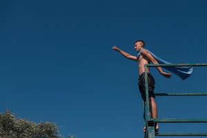 Paauglių noras rizikuoti – įgimtas, bet tėvų pareiga yra neleisti vaikams susigriauti sau gyvenimo