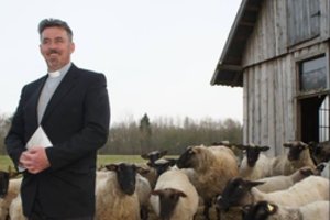 Dėl buvusios bažnyčios pastato Žemaitijoje –  tikra drama su maldomis „YouTube“  ir Rusijos kvapu