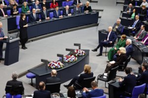 Vokietijoje karalius Karolis III sutiktas plojimais: ragino dar glaudžiau bendradarbiauti