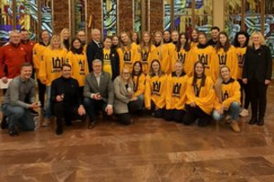 Lietuvos moterų ledo ritulio rinktinė lankėsi Lietuvos Respublikos Seime