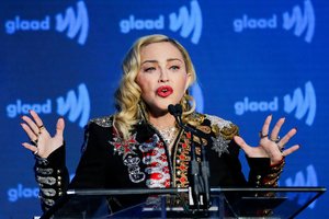 Šaltiniai: Madonna išsiskyrė su 36 metais jaunesniu mylimuoju