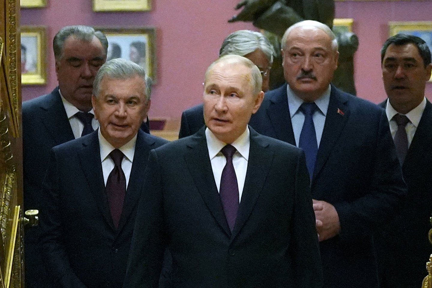 V. Putinas pareiškė, kad Rusija dislokuos taktinius branduolinius ginklus Baltarusijoje.<br> AFP/Scanpix nuotr.