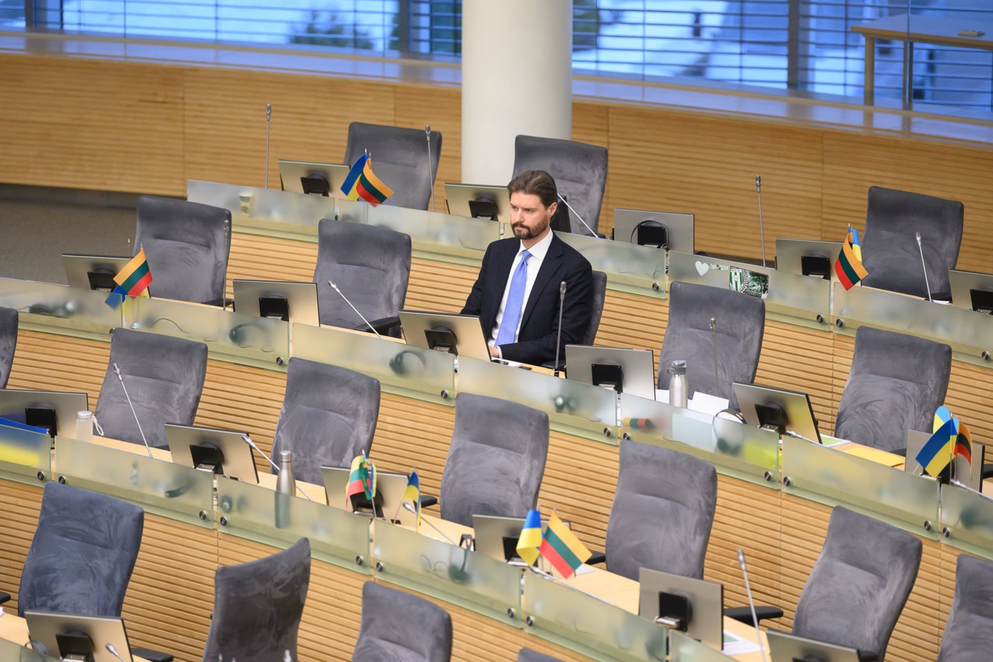  Pašalintas iš konservatorių gretų M.Majauskas atsidūrė Mišrioje Seimo narių grupėje, bet parlamente jautėsi vienišas.<br>V.Skaraičio nuotr.