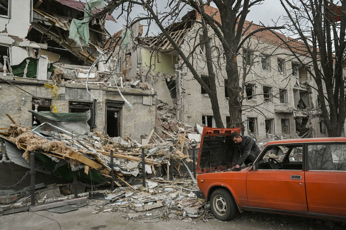 Karas Ukrainoje. Slovjanskas buvo pirmas miestas Donbaso regione, kuriame 2014 metais Rusijos remiamos grupuotės perėmė valdžią.<br>AFP/Scanpix nuotr.