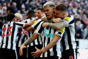 Anglijos lygos lyderių ketverte „Newcastle United“ ir „Manchester United“ susikeitė vietomis