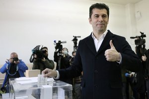Bulgarijos parlamento rinkimuose pirmauja konservatoriai ir liberalai