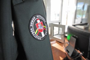 Britų deportuotas gimtinėje ieškomas lietuvis pasieniečiams pateikė padirbtą dokumentą