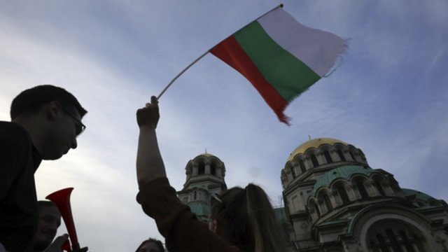Bulgarijoje – penktieji parlamento rinkimai per dvejus metus: ekspertai išlieka skeptiški