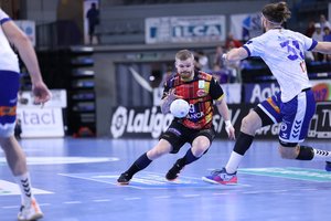 Lietuvos rankininkai pasižymėjo rezultatyviu žaidimu Ispanijos ir Šveicarijos čempionatuose