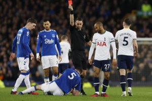 Raudonomis kortelėmis pažymėtose rungtynėse „Everton“ su „Tottenham“ sužaidė lygiosiomis