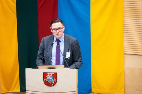 Prisiekė pirmasis žvalgybos kontrolierius N. Statkus