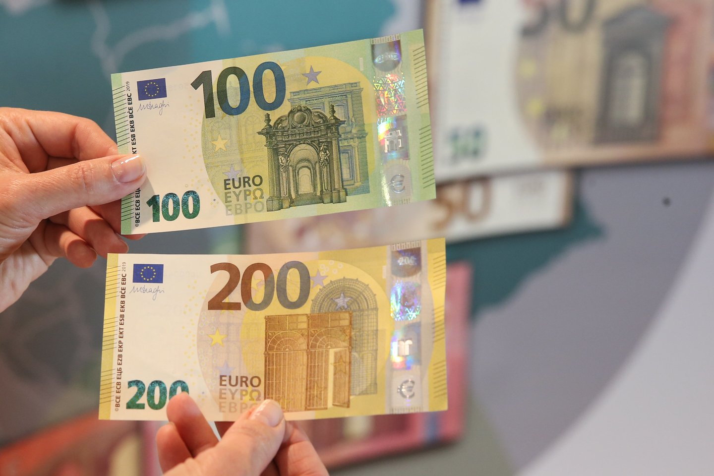 2020 m. liepą maksimali leistina momentinių mokėjimų suma buvo padidinta iki 100 tūkst. eurų.<br>R.Danisevičiaus nuotr.