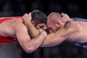 Cirkas tęsiasi: rusai galės varžytis ir tarptautiniuose imtynių turnyruose