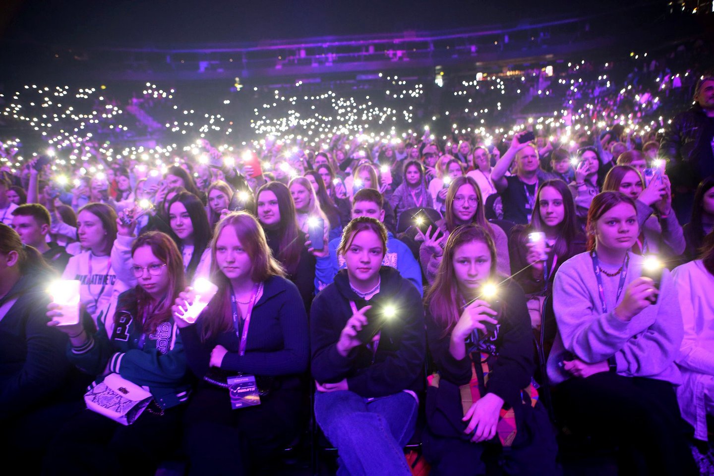  „Žalgirio“ arenoje vykusiame jaunimo festivalyje „VibeLift“ dalyvavo daugiau kaip 6 tūkst. žmonių. <br> M.Patašiaus nuotr. 