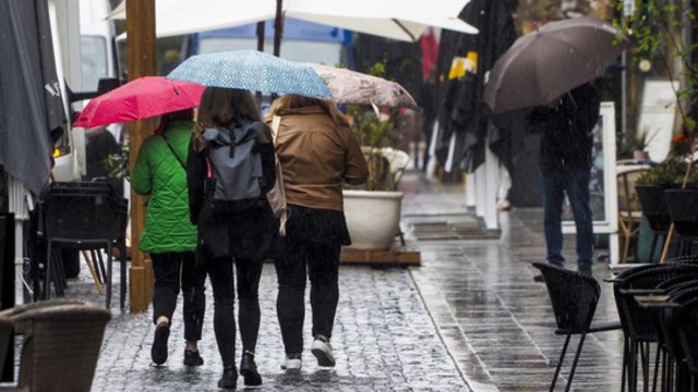 Sniegą keis lietus: krituliai išplis į daugelį rajonų